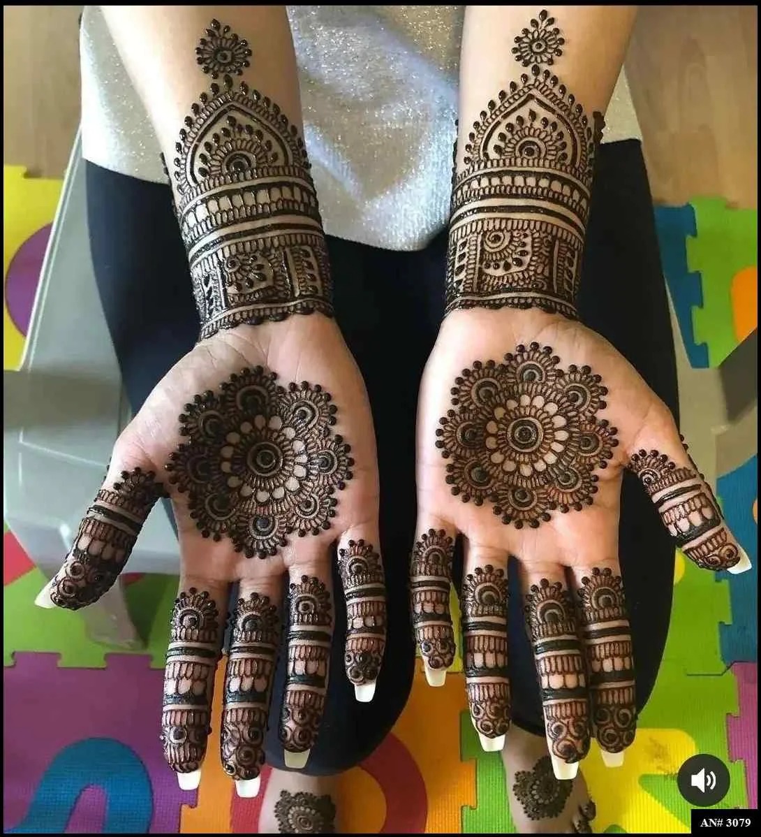 Easy Simple Circle Mehndi Design