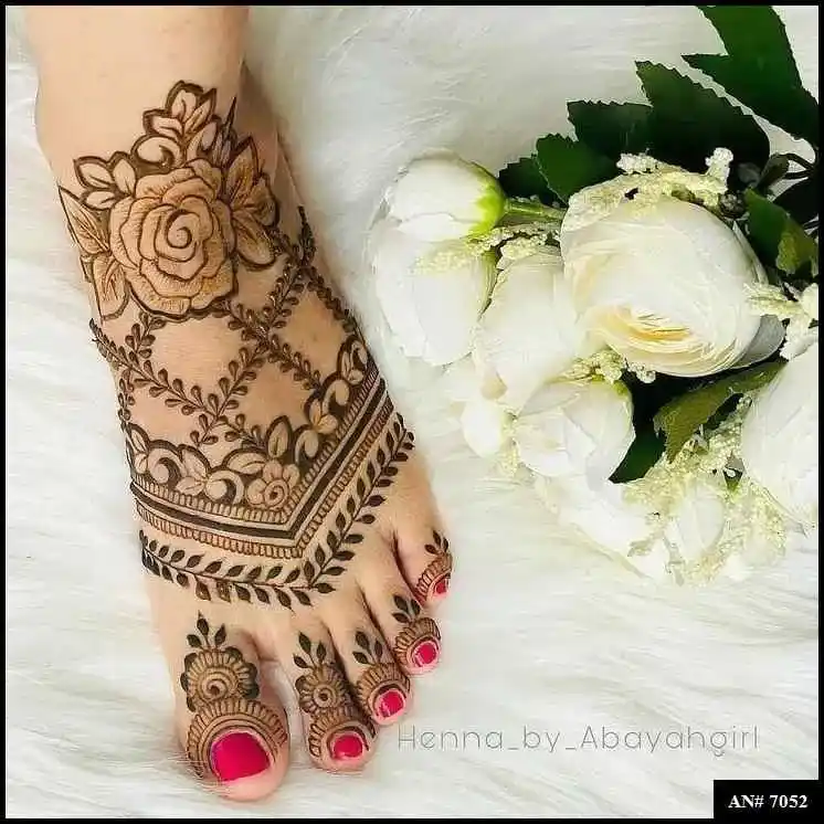 Stylish Foot Mehndi Design