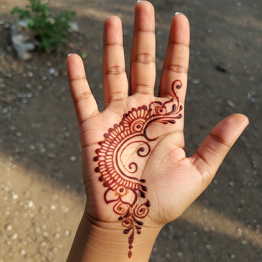 Simple Mehndi Front Hand