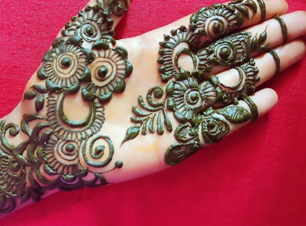 Dubai Stylish Khafif Mehndi Design