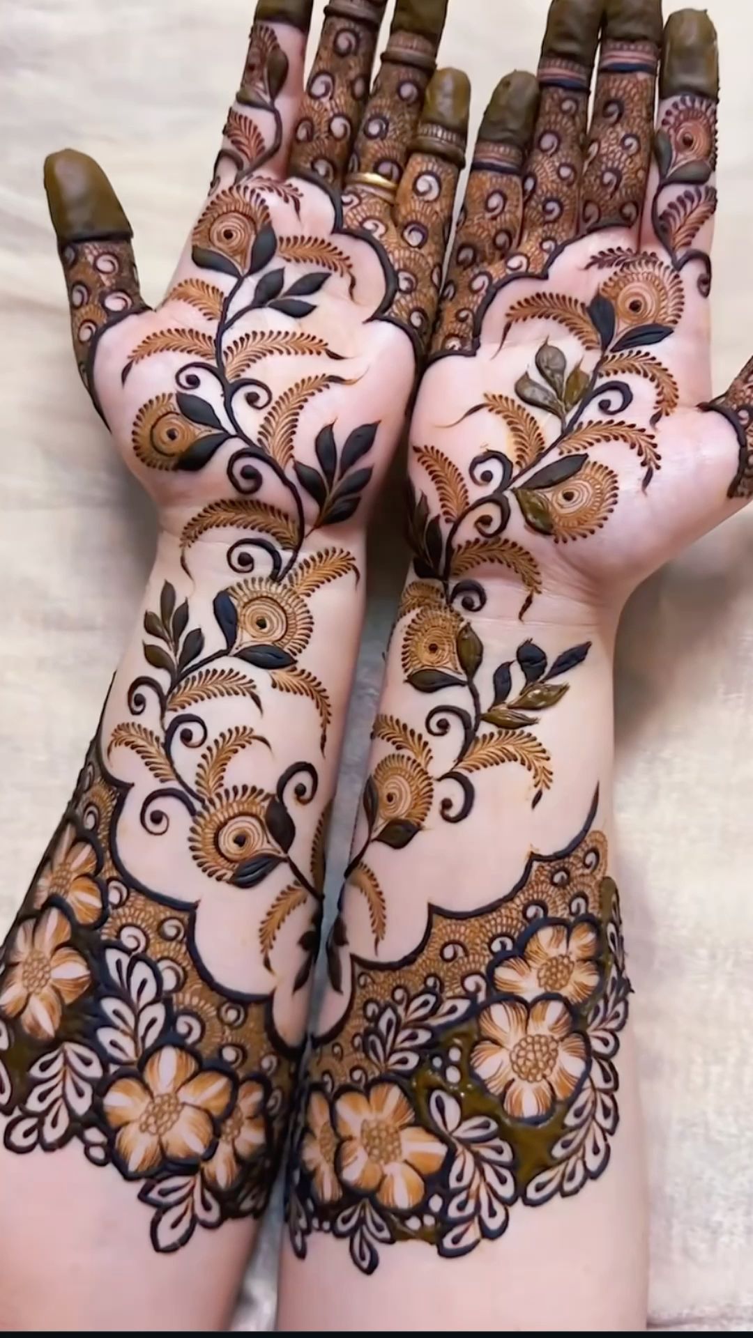 Flower Patti Design Mehndi