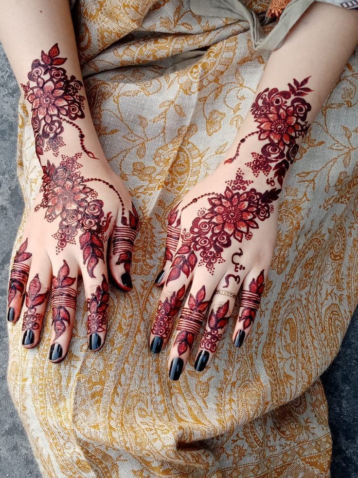 Phool Patti Mehndi Design