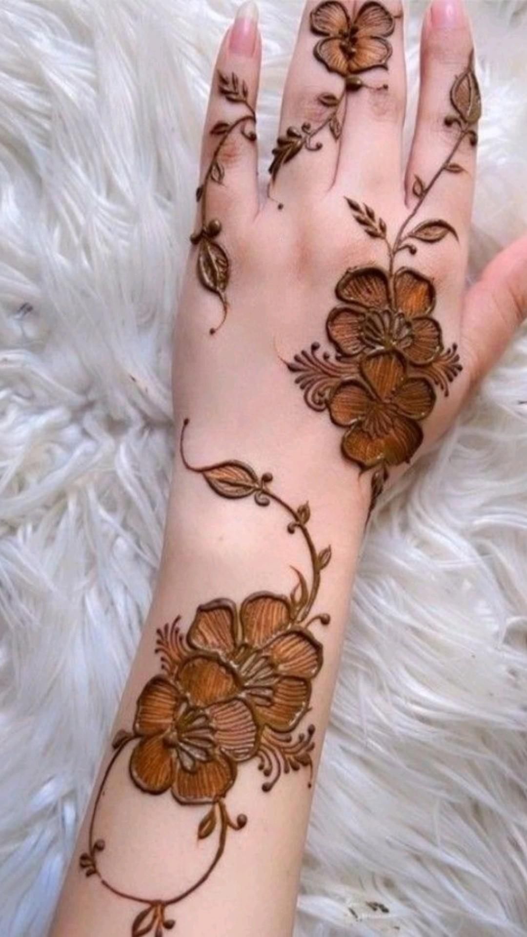 Simple Patti Mehndi Design