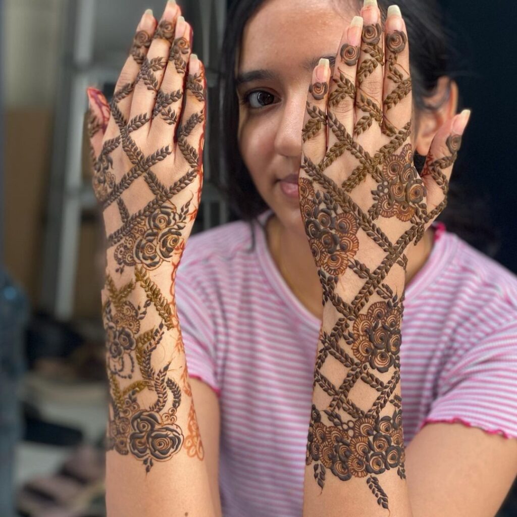 Wedding Navardev Mehndi Design
